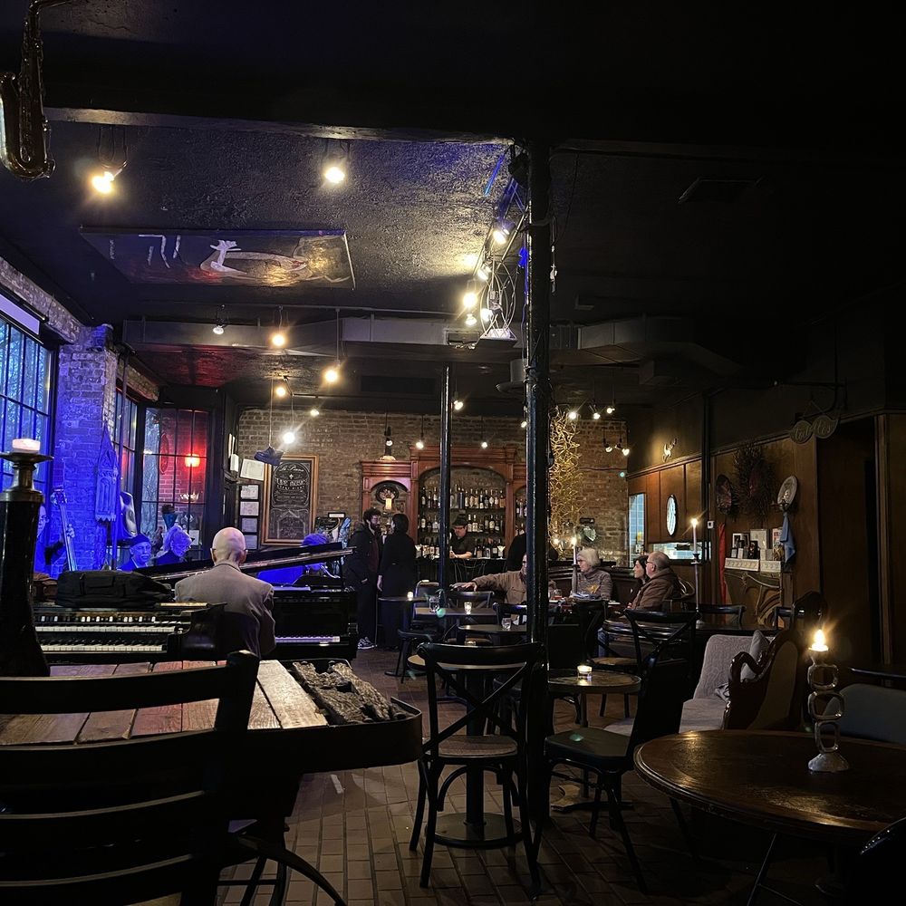 Le Piano - inside - Jazz & Blues Near Me - Chicago, Illinois Le Piano - inside - Jazz & Blues Near Me - Chicago, Illinois