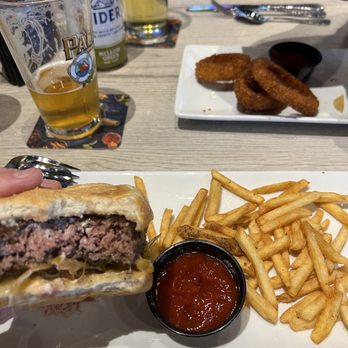 The Shores Restaurant - Burger cooked just like I ordered! - New American Near Me - Oxnard, California