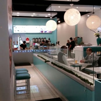 ZenQ - Interior of restaurant - Desserts Near Me - Markham, Ontario