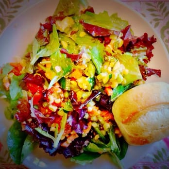 Sauce Pizza & Wine - Vegetable salad + roll. - Italian Near Me - Mesa, Arizona