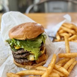Sharks Burger - The Tiller