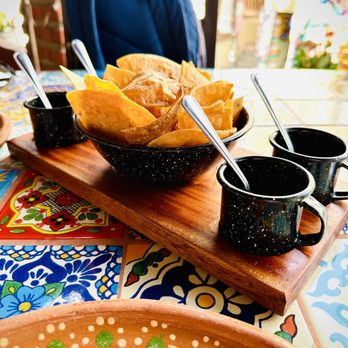 Restaurant Jazmin's - Chips and salsa - Mexican Near Me - San José del Cabo, BCS Restaurant Jazmin's - Chips and salsa - Mexican Near Me - San José del Cabo, BCS