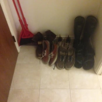 Multiservices Vancouver - Attention to Detail: After cleaning the floors, Najella and MSV stacked my shoes neatly and out of the way. - Home Cleaning Near Me