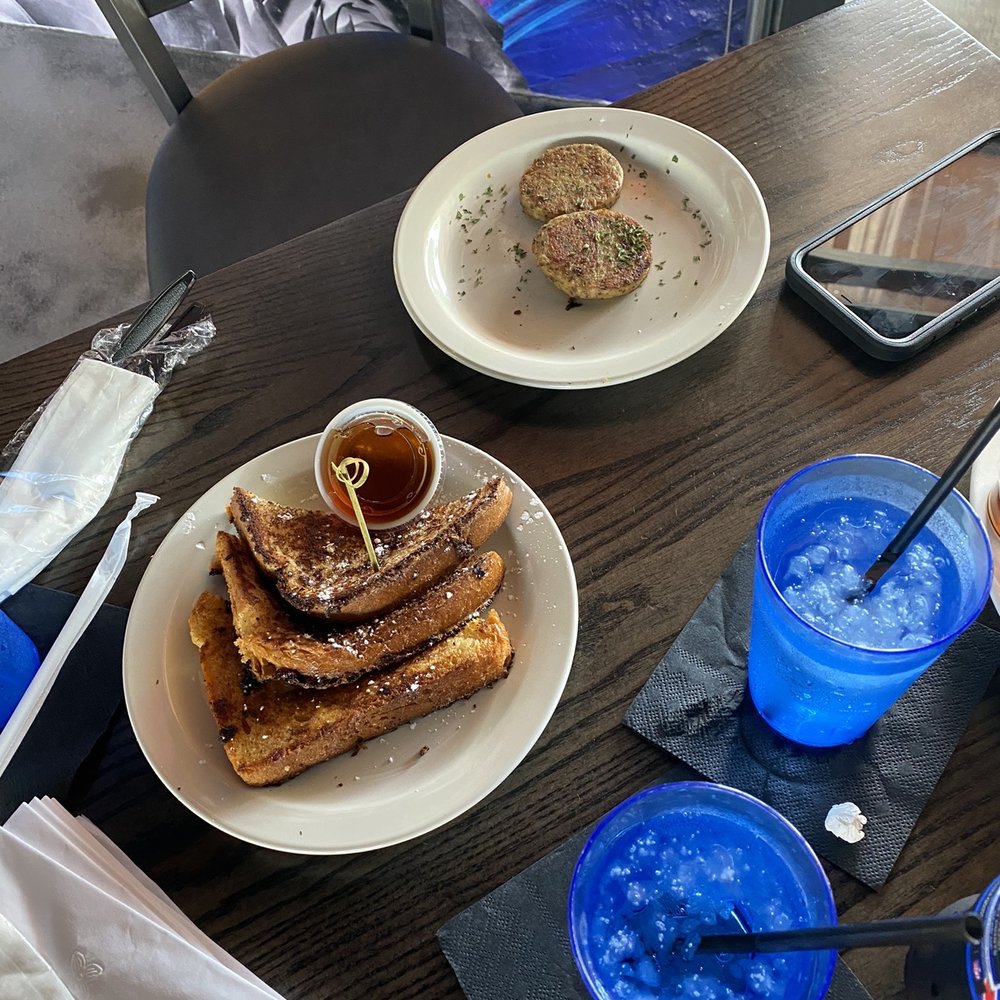 Nouveau Bar & Grill - Jonesboro - French toast( weird that it only comes with 3 pieces because where is the other half of the second slice? - Bars Near Me - Jonesboro, Georgia Nouveau Bar & Grill - Jonesboro - French toast( weird that it only comes with 3 pieces because where is the other half of the second slice? - Bars Near Me - Jonesboro, Georgia