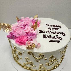 La Creme Bakery - Custom cake