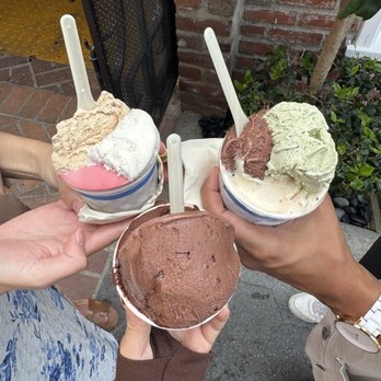 Gelato Paradiso - Ice Cream & Frozen Yogurt Near Me - Laguna Beach, California