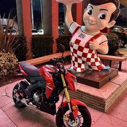 Steady Garage - Kawasaki Z125 Bob's big boy Burbank
