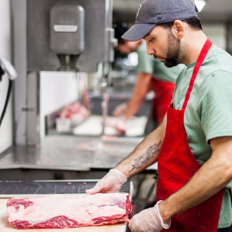 Tom's Meat Market Logo