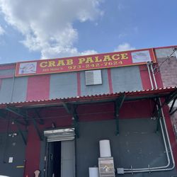Crab Palace - Front store