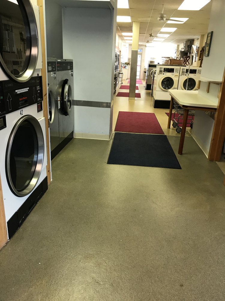 FAMILY LAUNDRY Updated October 2024 168 Main St, Deep River