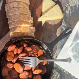 Chorizo al Vino Tinto