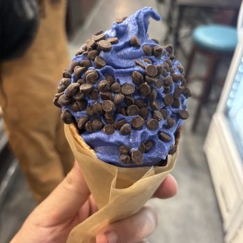 Yoga-urt - Cookie Monster! - Ice Cream & Frozen Yogurt Near Me - Los Angeles, California