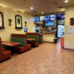 Almansita's - Dining Interior