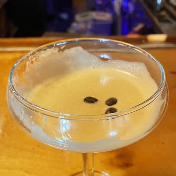 Cecilia's Martini Bar - Expresso Martini - Dance Clubs Near Me - Breckenridge, Colorado
