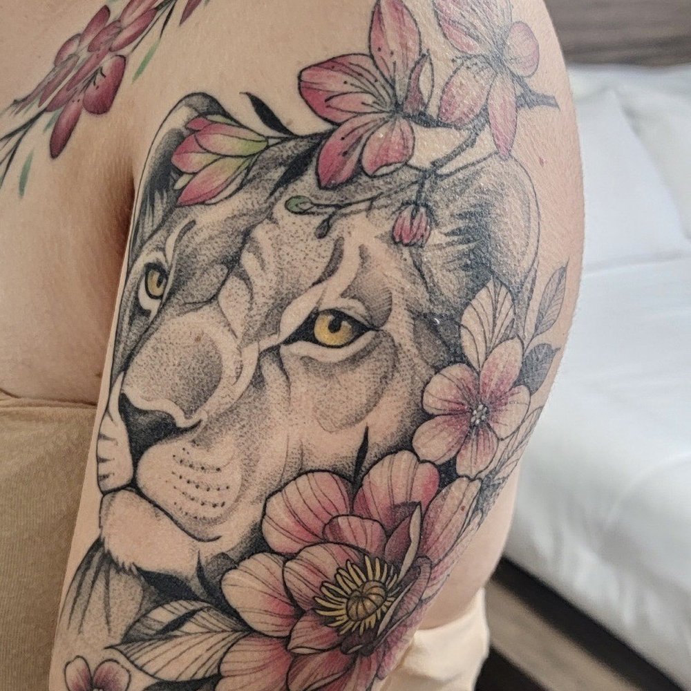Golden Triangle Art Studio - Matching Couples Tatoo: Lioness/Lion - Tattoo Near Me - Upland, California Golden Triangle Art Studio - Matching Couples Tatoo: Lioness/Lion - Tattoo Near Me - Upland, California