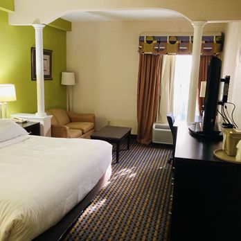 Comfort Inn & Suites - Comfort Inn & Suites Room Interior - Hotels Near Me - Asheboro, North Carolina Comfort Inn & Suites - Comfort Inn & Suites Room Interior - Hotels Near Me - Asheboro, North Carolina
