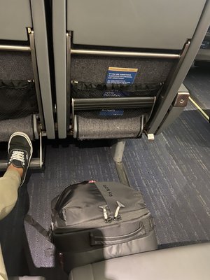 amtrak carry on luggage
