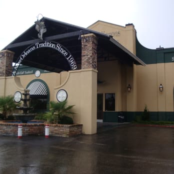 Ralph & Kacoo's - Outside Entrance - Seafood Near Me - Lufkin, Texas