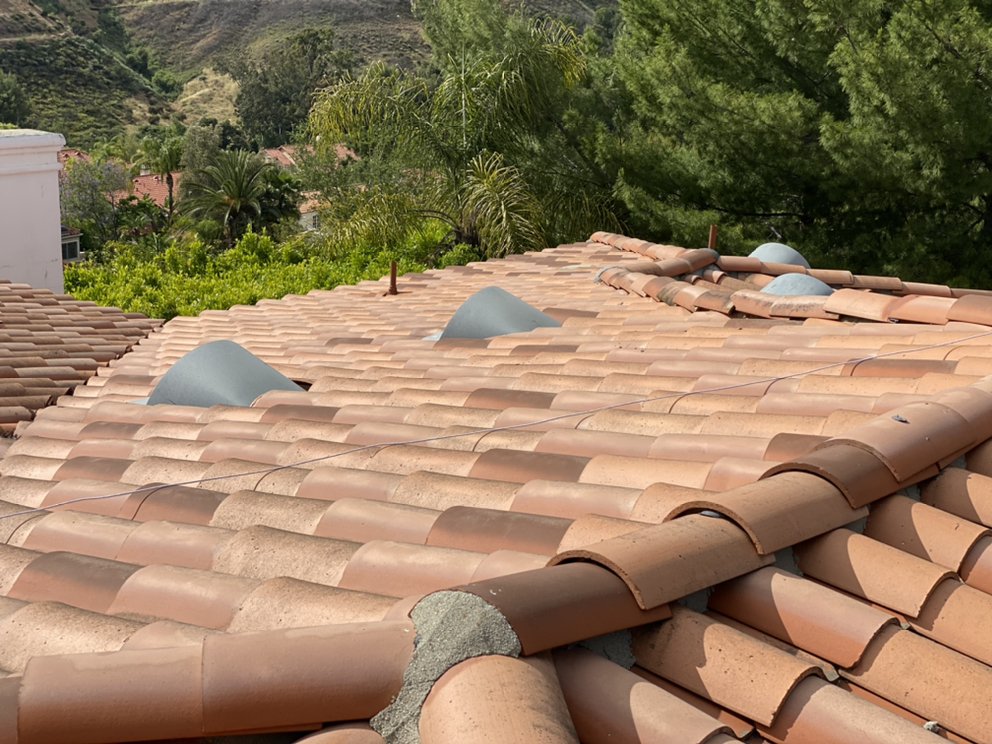 Slide of Jose Cruz's Roofing and Construction