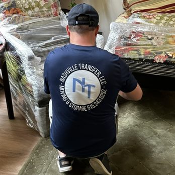 Nashville Transfer - Our foreman Herbert finishing wrapping for a move to Gainesville Florida. - Movers Near Me - Nashville, Tennessee