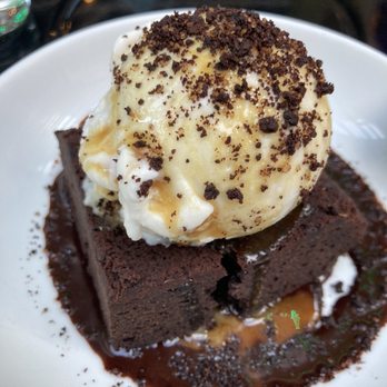 P.S. Kitchen - Huge desert--why can't the entree be larger and the desert smaller? - Vegetarian Near Me - New York, New York