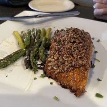 Freudy's Bar and Grille - Pecan crusted salmon with asparagus - New American Near Me - Canton, Ohio Freudy's Bar and Grille - Pecan crusted salmon with asparagus - New American Near Me - Canton, Ohio