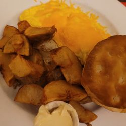 Old Oak Cafe - Omelet, Homestyle Potatoes, & Biscuit were all delicious