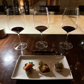 HALL Rutherford - Platinum experience - Wine Tours Near Me - St. Helena, California