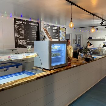 Booty Treats - Big Booty - Interior - Ice Cream & Frozen Yogurt Near Me - Nags Head, North Carolina