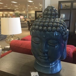 Value City Furniture - Pretty accessories