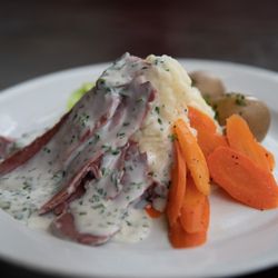 Johnny Foley's - Best corned beef and cabbage ever