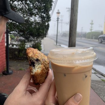 Magic Brain Cafe - Blueberry scone, iced coffee - Coffee & Tea Near Me - Cape May, New Jersey