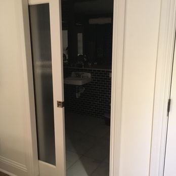 The Langford Hotel - Bathroom sliding door - Hotels Near Me - Miami, Florida