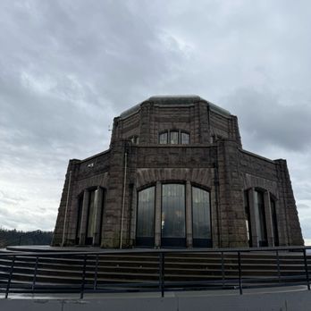 Vista House At Crown Point - Closed - Landmarks & Historical Buildings Near Me - Corbett, Oregon