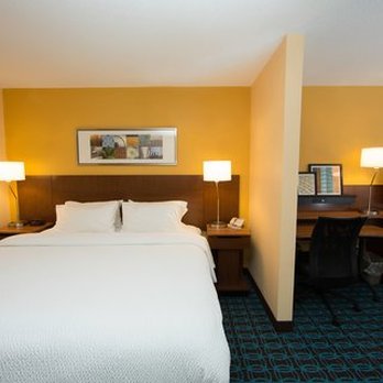 Fairfield by Marriott Inn & Suites Burlington - Hotels Near Me - Burlington, Iowa