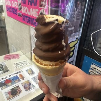 Tasty Creme - Small Chocolate-Dipped Vanilla Cone - Ice Cream & Frozen Yogurt Near Me - South Park, Pennsylvania Tasty Creme - Small Chocolate-Dipped Vanilla Cone - Ice Cream & Frozen Yogurt Near Me - South Park, Pennsylvania