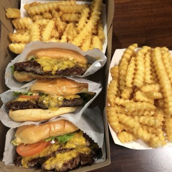 Shake Shack Grand Central Terminal - Bomb - Burgers Near Me - New York, New York Shake Shack Grand Central Terminal - Bomb - Burgers Near Me - New York, New York