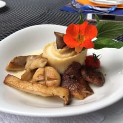 Hotel Bodmi - Homemade mushroom ravioli