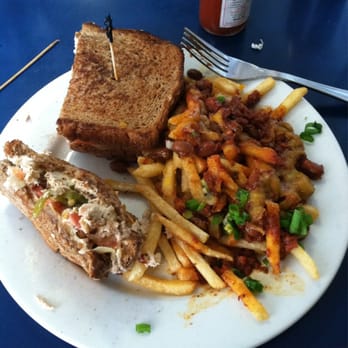 Marston's - Ranchero tuna melt sandwich with my custom chilli cheese fries - Breakfast & Brunch Near Me - Pasadena, California