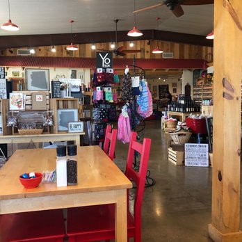 Apple Annie's Country Store - Adorable quaint shop - Bakeries Near Me - Willcox, Arizona