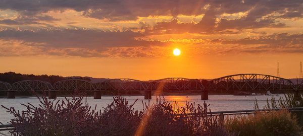 Maryhill Winery Vancouver Tasting Room & Bistro by null