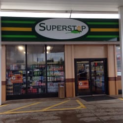 Valero Superstop 678 - Entrance