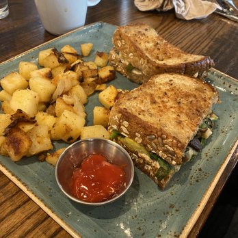 First Watch - Veggie Sandwich - American Near Me - Westerville, Ohio