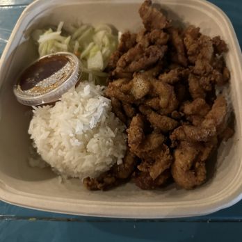 Thai Mee Up - Lemongrass fried chicken - Food Trucks Near Me - Kahului, Hawaii