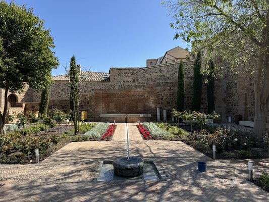 Mezquita del Cristo de la Luz by null