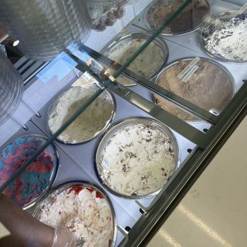 Nubes Ice Cream & Coffee Shop - Desserts Near Me - Chicago, Illinois