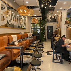 Pink Toes Nail Bar