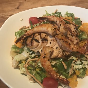 FD's Grillhouse - Asian chicken salad. So so so good! - American Near Me - Tyler, Texas FD's Grillhouse - Asian chicken salad. So so so good! - American Near Me - Tyler, Texas