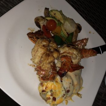 Grand Solmar Land's End - Sports bar surf turf night - Hotels Near Me - Cabo San Lucas, BCS