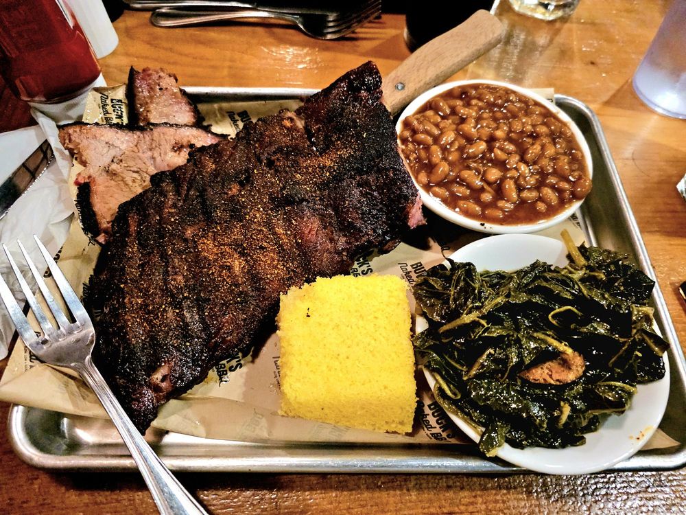 Buck’s Naked BBQ Logo